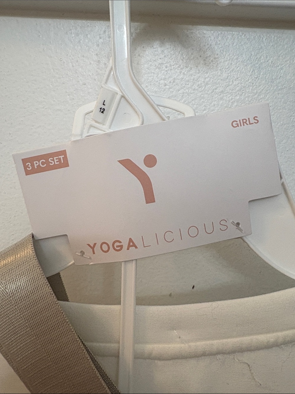 Yogalicious White Softlite Zuri Pullover - Picture 10 of 11